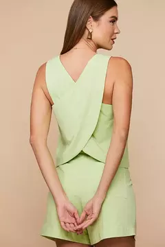 CONJUNTO BLUSA TRANSPASSADA E SHORT ALFAIATARIA VERDE M na internet