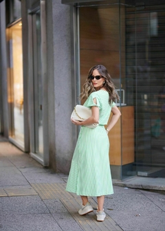 CONJUNTO BLUSA E SAIA MIDI LISTRADA VERDE - Camila Raidan