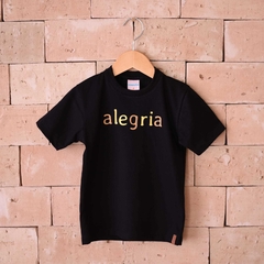 CAMISETA MANGA CURTA ESTAMPA ALEGRIA