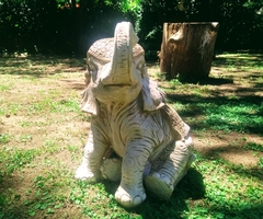 Elefante De Jardin Sentado Estatua De Resina Decoracion - comprar online