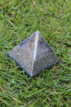 Orgonite Pirâmide Pequena Harmonia e Clareza