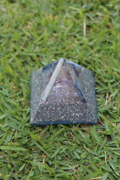 Orgonite Pirâmide Pequena Harmonia e Clareza