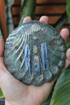 Orgonite Concha Calmaria e Paz Cianita azul e Água Marinha