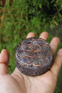 Orgonite Granada Sagrada Coragem e Espiritualidade com Ametista e Cristal