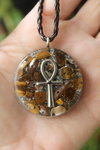 Orgonite Pingente Ankh com Olho de TIgre