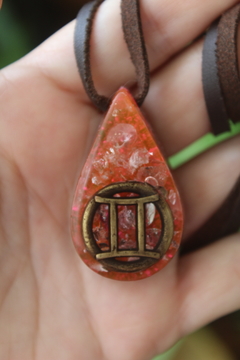 Orgonite Pingente Signo Gêmeos com Quartzo Rosa