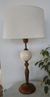 Lámpara de mesa - simil madera