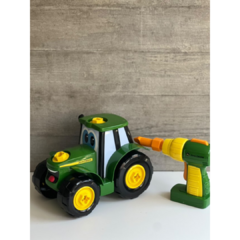 Tractor y Destornillador John Deere