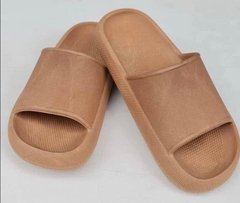 sandalias de goma camel