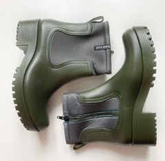 Botas de goma y neoprene con cierre color verde militar - comprar online