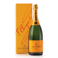 Botella con fondo blanco de 750cm3 de Champagne VEUVE CLICQUOT