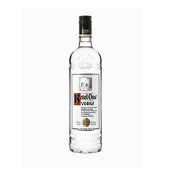 Botella con fondo blanco de vodka Ketel One 750cm3