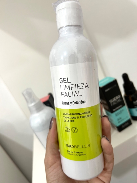 BioBellus Gel linpieza facial Avena y Calendula