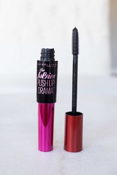 Maybelline PushUp Drama