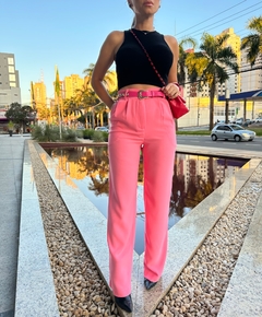 Calça Reta Rosa - LA BRANDD - Loja de moda feminina