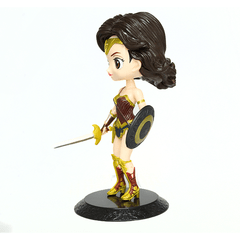 ACTION FIGURE WONDER WOMAN na internet