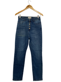 CALÇA JEANS BOTÕES SUPER ALTA SKINNY AMARO (38)