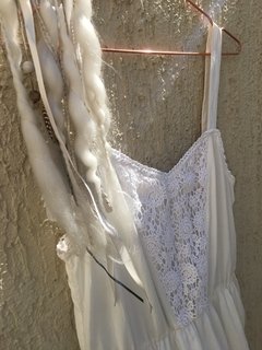 Vestido branco renda (42) - Pimenta Cereja Brechó