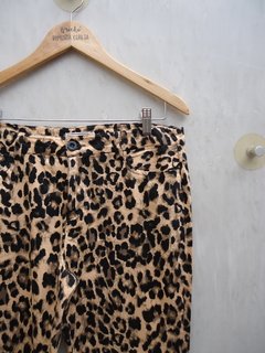 Calça social animal print Barred's (40) na internet