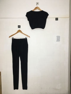 CONJUNTO CALÇA E CROPEED (M) - comprar online