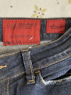 CALÇA JEANS BÁSICA ELLUS (36) - Pimenta Cereja Brechó