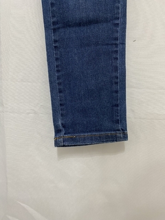 CALÇA JEANS SKINNY CALVIN KLEIN (38) na internet