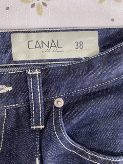 CALÇA JEANS ESCURA MOM CANAL (38) - loja online