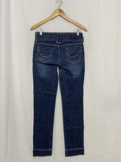 CALÇA JEANS RETA BÁSICA - Pimenta Cereja Brechó