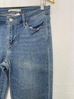 CALÇA JEANS FLARE LEVI'S (38) - comprar online