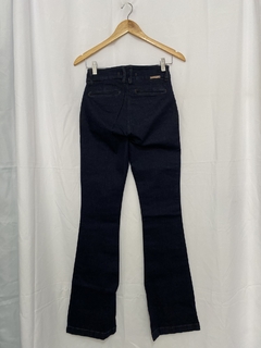 CALÇA JEANS FLARE (38) NOVA - Pimenta Cereja Brechó