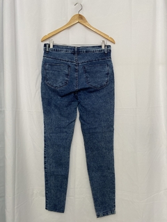 CALÇA JEANS SKINNY (38) - Pimenta Cereja Brechó