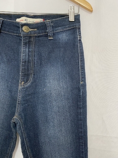 CALÇA JEANS SKINNY (38) - comprar online