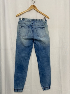 CALÇA JEANS JOGGER (38) - Pimenta Cereja Brechó