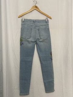 CALÇA JEANS SKINNY ESTAMPADA (38) - Pimenta Cereja Brechó