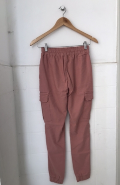 CALÇA JOGGER CARGO (P) - Pimenta Cereja Brechó