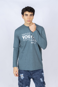 Remera "YOU ARE ENOUGH" en internet