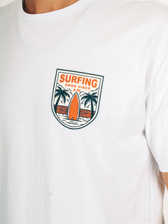 Remera Aveinte SURFING - comprar online