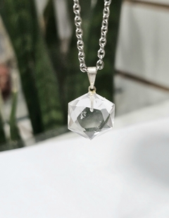 DIJE HEXAGONAL DE CUARZO CRISTAL