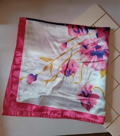 Pañuelo Floreado Rosa 50x50cm - comprar online