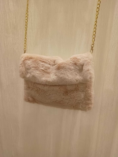 Imagen de Cartera Peluche Imantada con Correa Extraible