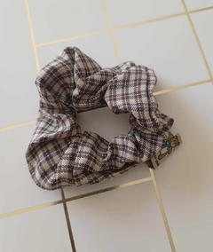 Scrunchie Cuadrillé - comprar online