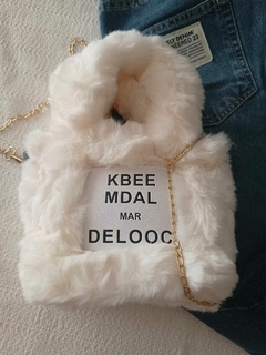 Cartera Peluche Cadena Extraíble - comprar online