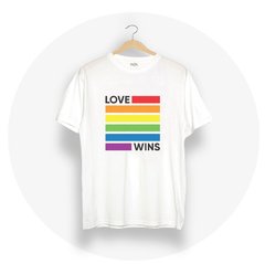 Remera Love Wins - comprar online