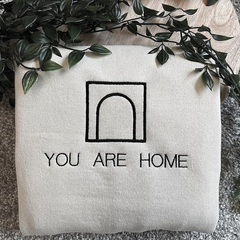 Remera bordada You are home - The Inzil Shop