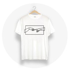 Remera Manos de Adan - comprar online