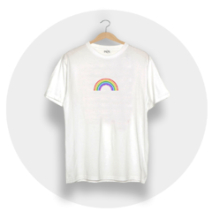 Remera bordada Rainbow