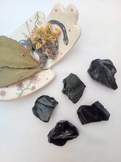 Obsidiana negra en bruto -piezas grandes- - comprar online