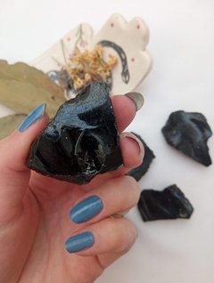 Obsidiana negra en bruto -piezas grandes- en internet