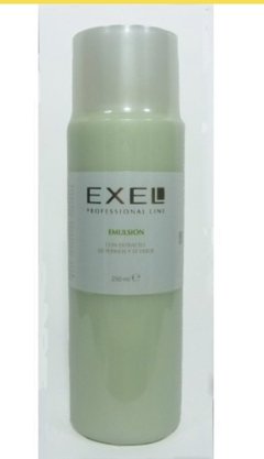 Emulsión con pepinos y té verde hidronutritiva Exel 