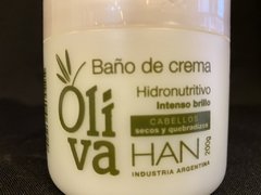 Baño de crema , nutrición oliva han 